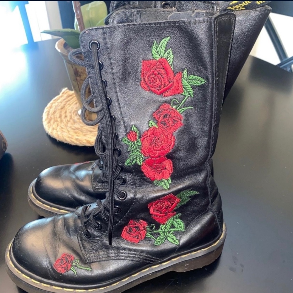 Dr. Marten Rose boots